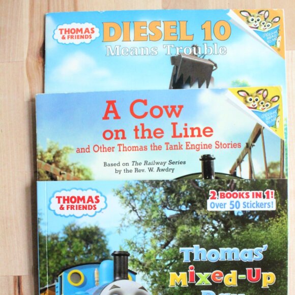 Set of 3 Thomas and Friends Paperback Children's Books (includes vintage) - Picture 1 of 2